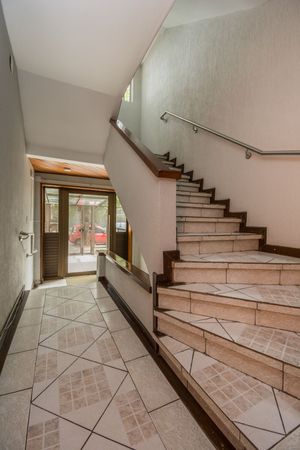 Image 26 - 869516