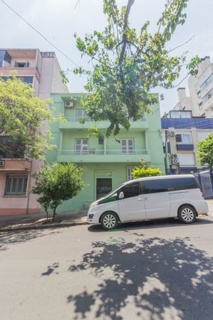 Image 1 - 891320