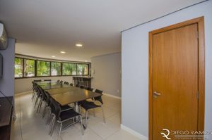 Image 40 - 524105