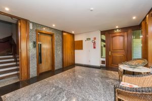 Image 35 - 215779