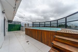 Image 42 - 886547