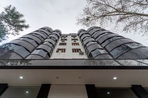 Image 29 - 886547