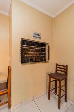 Image 21 - 858179
