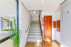 Image 63 - 915601