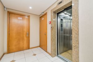 Image 39 - 217957
