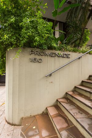 Image 25 - 892695