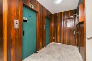Image 27 - 551933