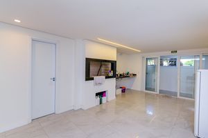 Image 17 - 219212