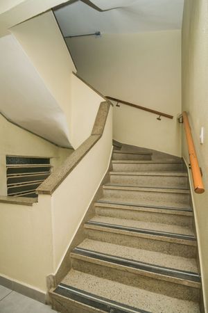 Image 11 - 15516