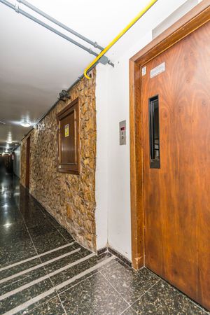Image 6 - 15823