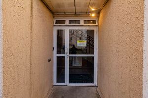 Image 38 - 879082