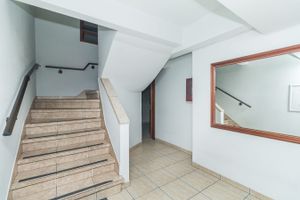 Image 15 - 807643