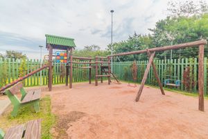 Image 6 - 223747