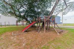 Image 7 - 223747