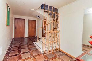 Image 37 - 305235