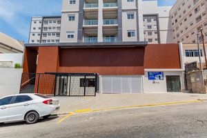 Image 31 - 928412