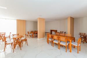 Image 32 - 928412