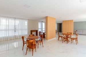 Image 33 - 928412