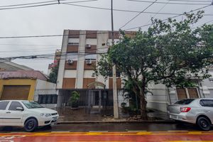 Image 13 - 873573