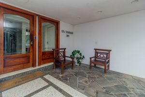 Image 14 - 873573