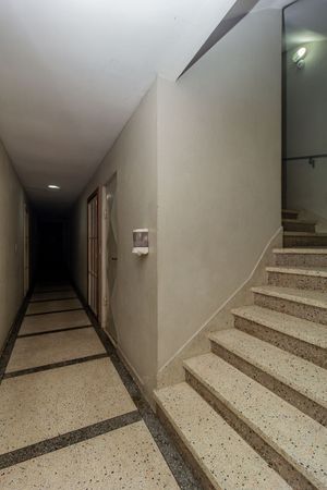 Image 18 - 873573