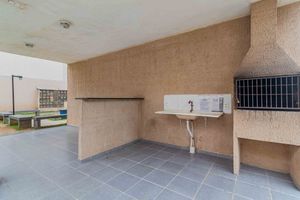Image 23 - 807512