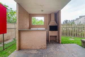 Image 33 - 807512