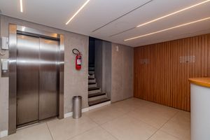 Image 24 - 892295