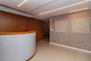 Image 25 - 892295