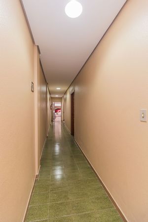Image 31 - 853172