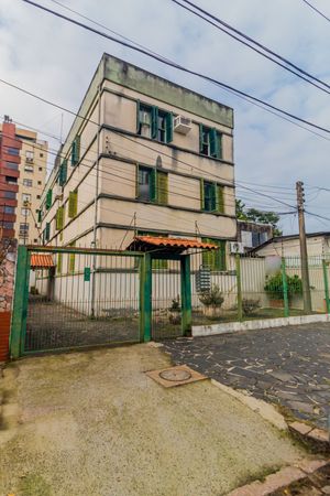 Image 31 - 247100