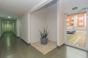 Image 43 - 752548