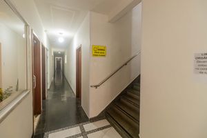 Image 16 - 888650