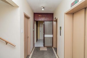 Image 25 - 926749