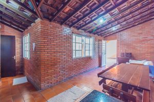 Image 34 - 880319
