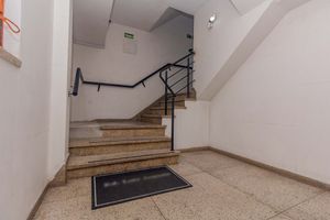 Image 14 - 851738