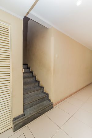 Image 29 - 254332