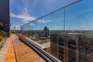 Image 19 - 932311