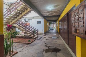 Image 8 - 892610