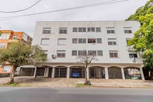 Image 31 - 896461