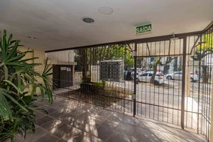 Image 29 - 885964