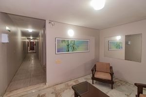 Image 35 - 885964