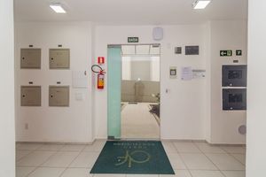 Image 20 - 887487