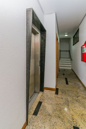 Image 28 - 857977