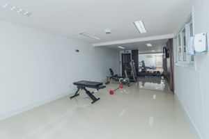 Image 33 - 306878