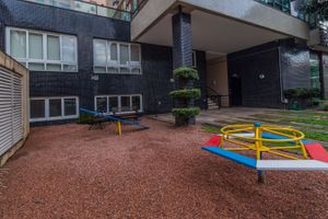 Image 39 - 306878