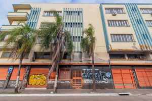 Image 33 - 885163