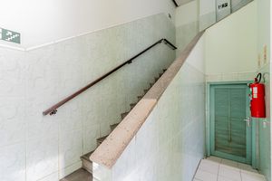 Image 27 - 885163
