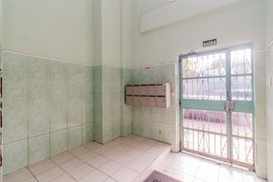 Image 28 - 885163