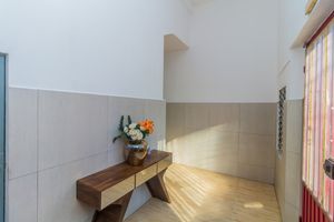 Image 25 - 305072